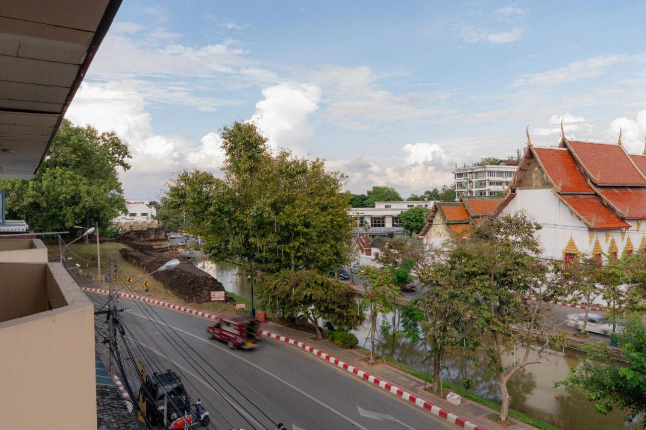 Shapel Hostel And Cafe Chiang Mai Dış mekan fotoğraf